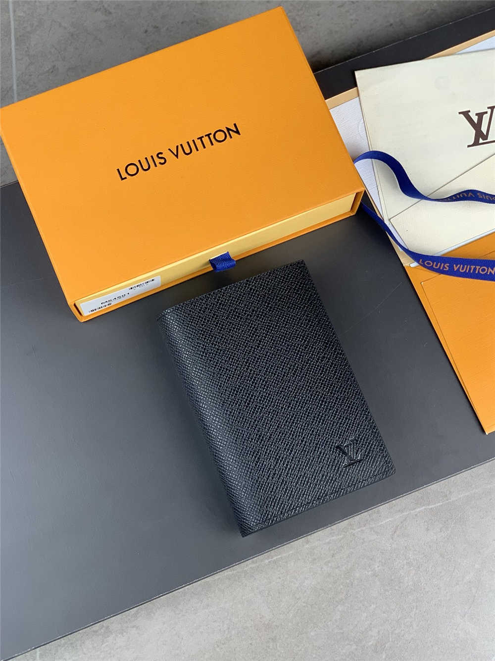 Louis Vuitton wallet M64411  ENVELOPPE CARTE DE VISITE 2025 new 